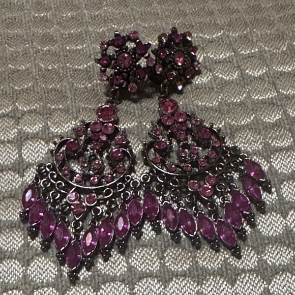 Elegant Vintage Purplish- Pink Chandelier Earrings - Picture 3 of 5